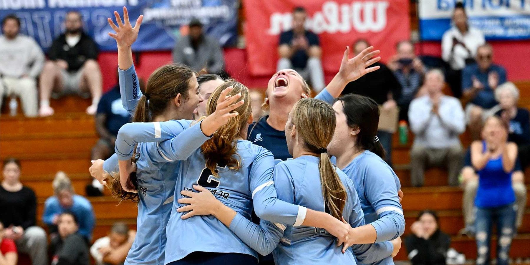 Varsity Girls Volleyball Team at States